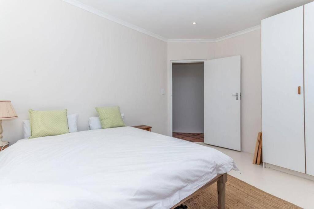 Wildlife & Ocean Retreat Holiday home Cape Town