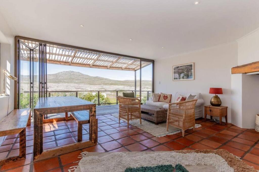 Wildlife & Ocean Retreat *